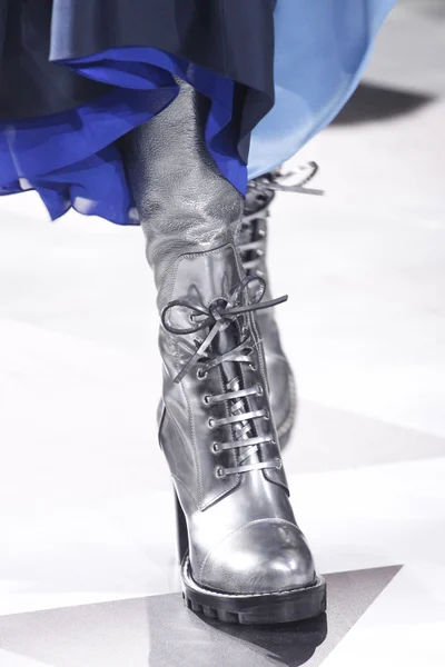 Look 26